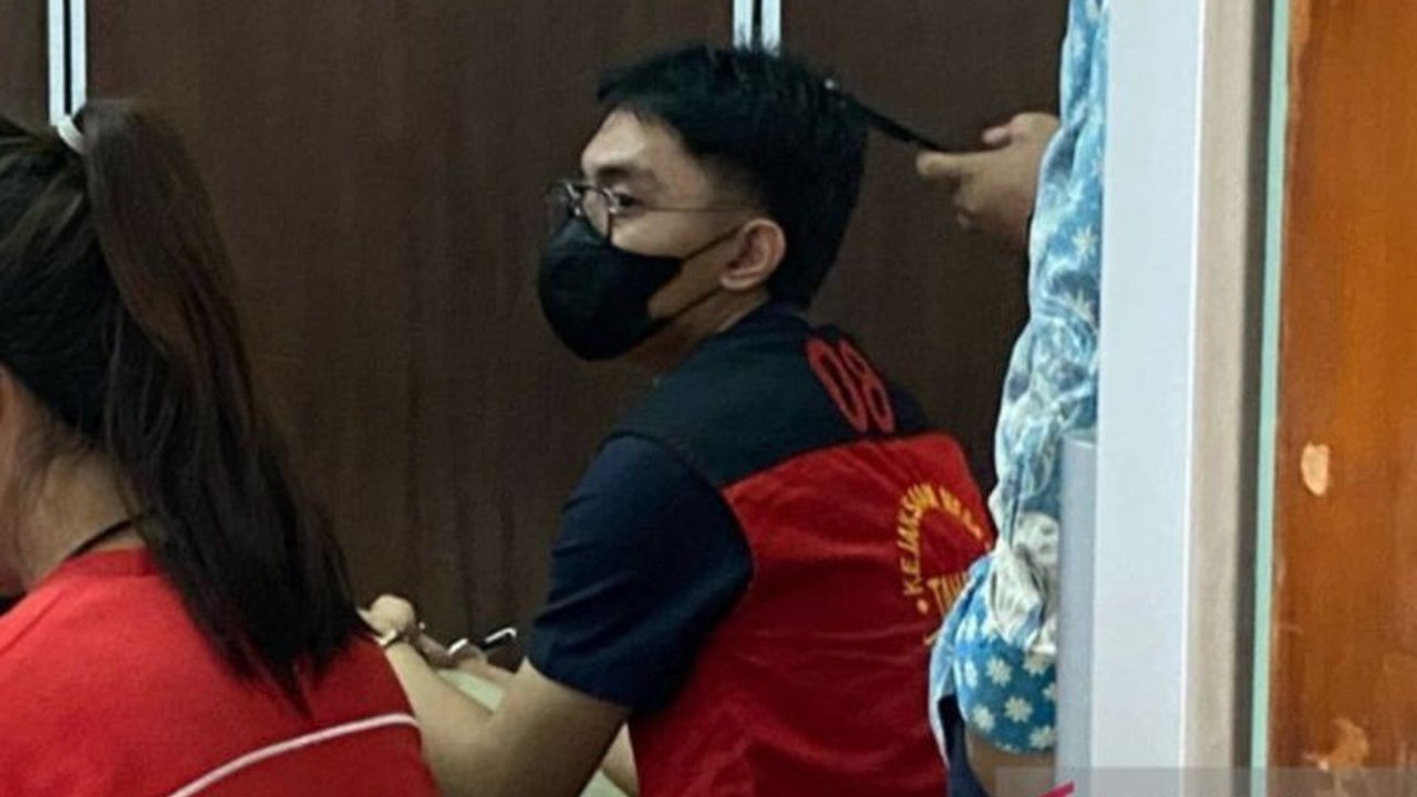 Pengadilan Negeri Jakarta Selatan menggelar sidang kasus pencabulan Mario Dandy Satrio dengan agenda keterangan saksi yang dihadirkan oleh terdakwa.