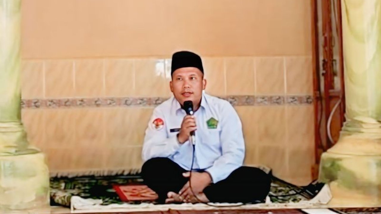 Kemenag OKU Timur resmi menetapkan besaran zakat fitrah untuk Idul Fitri 1446 H/2025 M sebesar Rp37.500 per orang atau setara 2,5 kg beras, hasil kesepakatan bersama Pemkab, MUI, dan tokoh agama setempat.