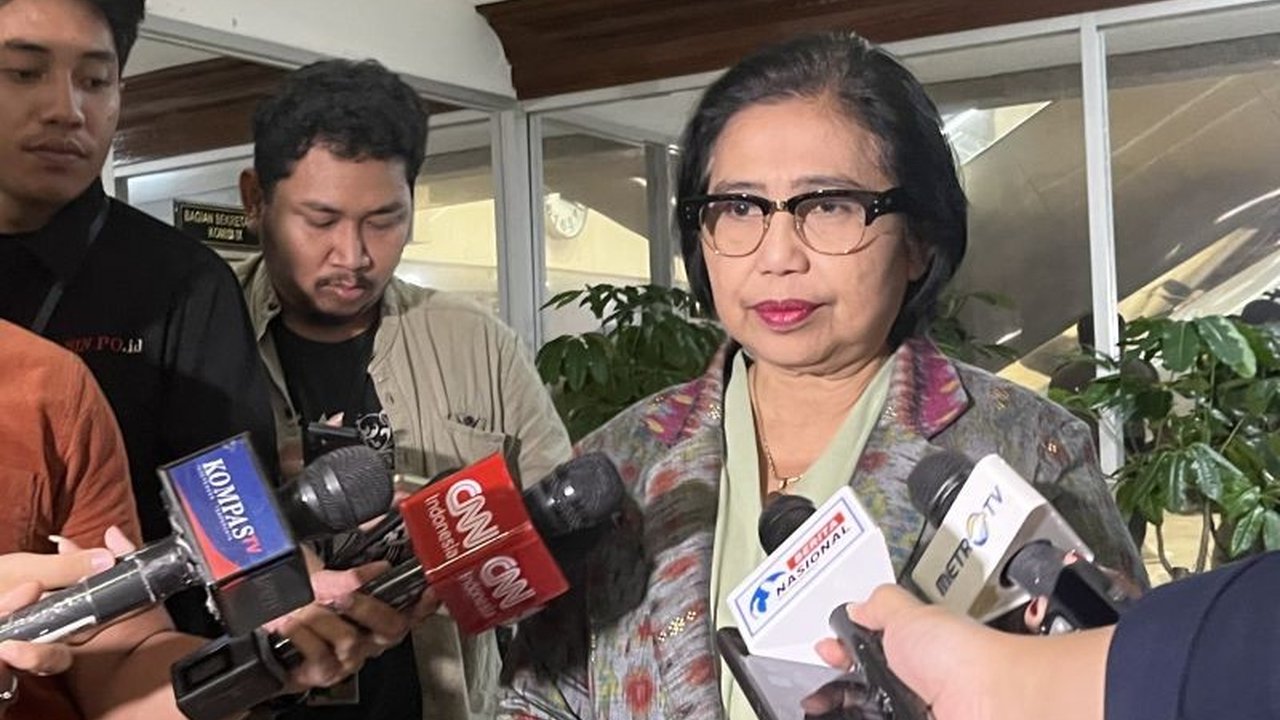 Komisi IX DPR mendesak kurator PT Sritex segera menyelesaikan hak-hak 10.000 lebih pekerja yang terkena PHK massal menjelang Lebaran, termasuk THR,  dan meminta pemerintah memberikan diskresi.