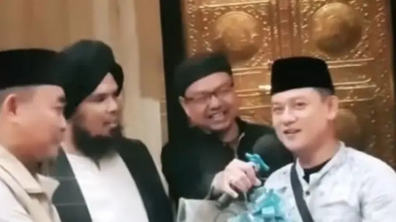 Chef Bobon Santoso resmi mualaf. (credit:instagram.com/derrysulaiman)