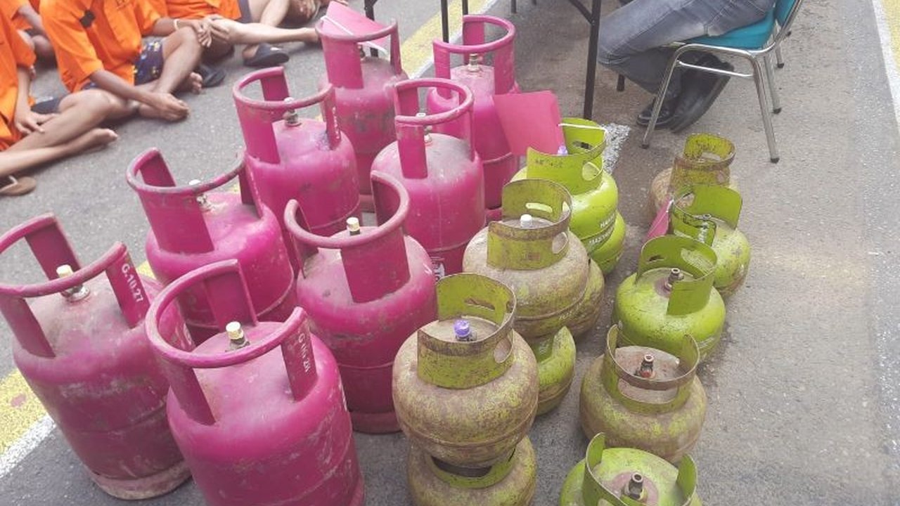 Polresta Bukittinggi Tangkap Pengoplos Gas Subsidi yang Beroperasi 5 Tahun