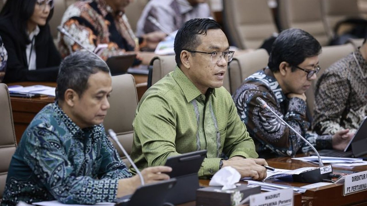 Direktur Utama Pertamina, Simon Aloysius Mantiri, prioritaskan perbaikan internal dan tata kelola perusahaan untuk mengembalikan kepercayaan publik pasca-kasus dugaan korupsi.