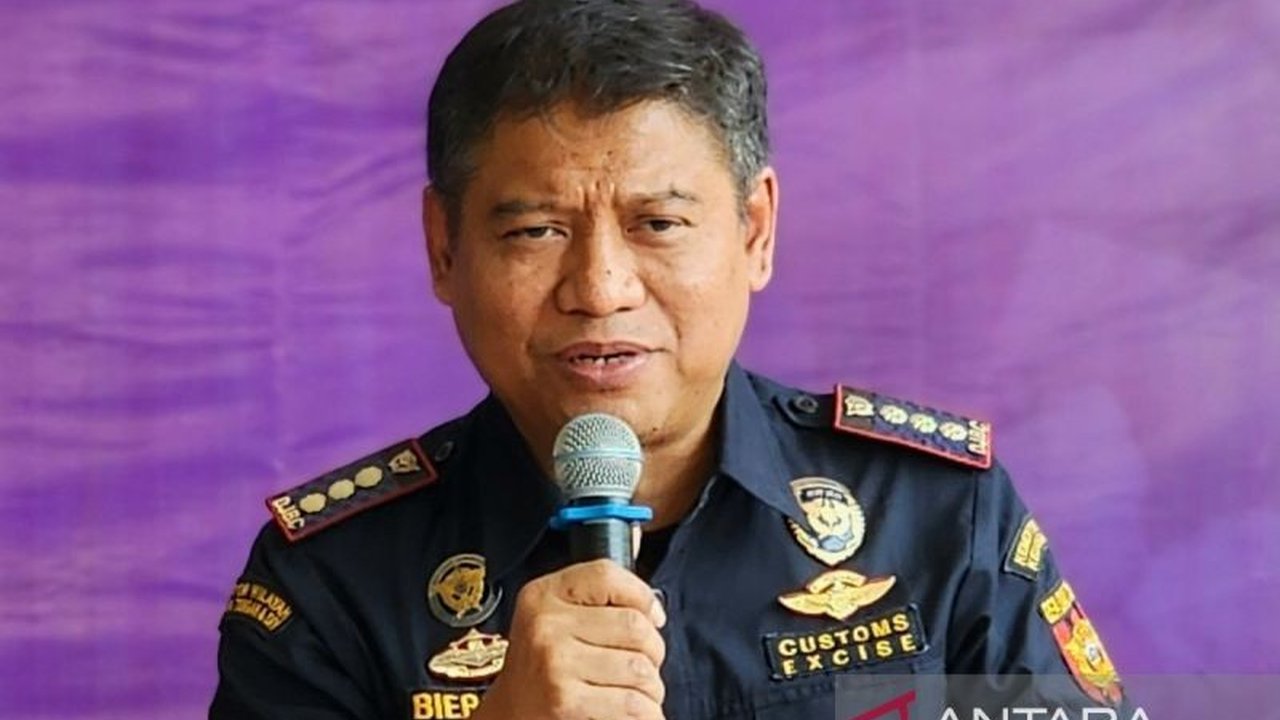 Bea Cukai Semarang memfasilitasi pembebasan cukai ekspor 6,2 juta batang rokok dari PT Bahtera Nusantara ke Malaysia,  mendukung pertumbuhan ekonomi nasional.