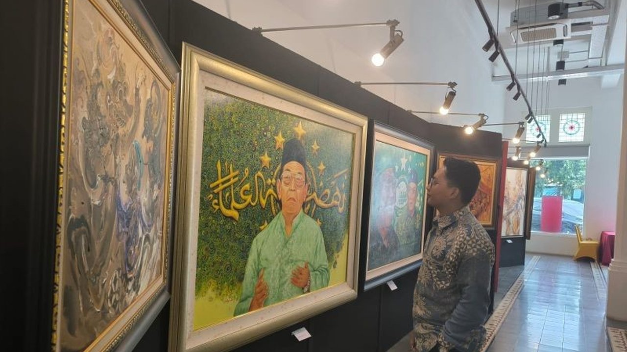 Pameran Indonesia Painting Exhibition (IPE) 2025 berlanjut di Antara Heritage Center (AHC), menampilkan karya-karya maestro Indonesia seperti Gus Mus dan Nasirun, serta beragam acara menarik hingga 18 Maret 2025.