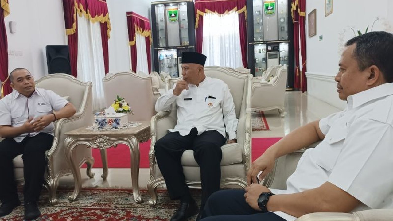 Gubernur Sumatera Barat, Mahyeldi, mengapresiasi peran ANTARA dalam meluruskan berita hoaks dan bias yang berpotensi mengganggu stabilitas daerah, sekaligus mendukung program pembangunan daerah.