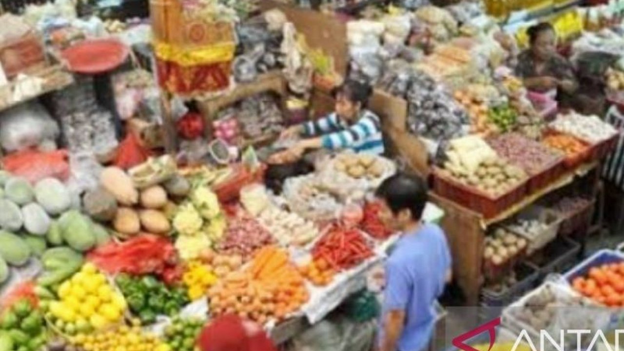 Pemerintah Kabupaten Karawang memastikan harga kebutuhan pokok tetap stabil menjelang Ramadhan, meskipun beberapa komoditas mengalami kenaikan ringan, dan telah melakukan langkah antisipasi untuk menjaga stabilitas harga.