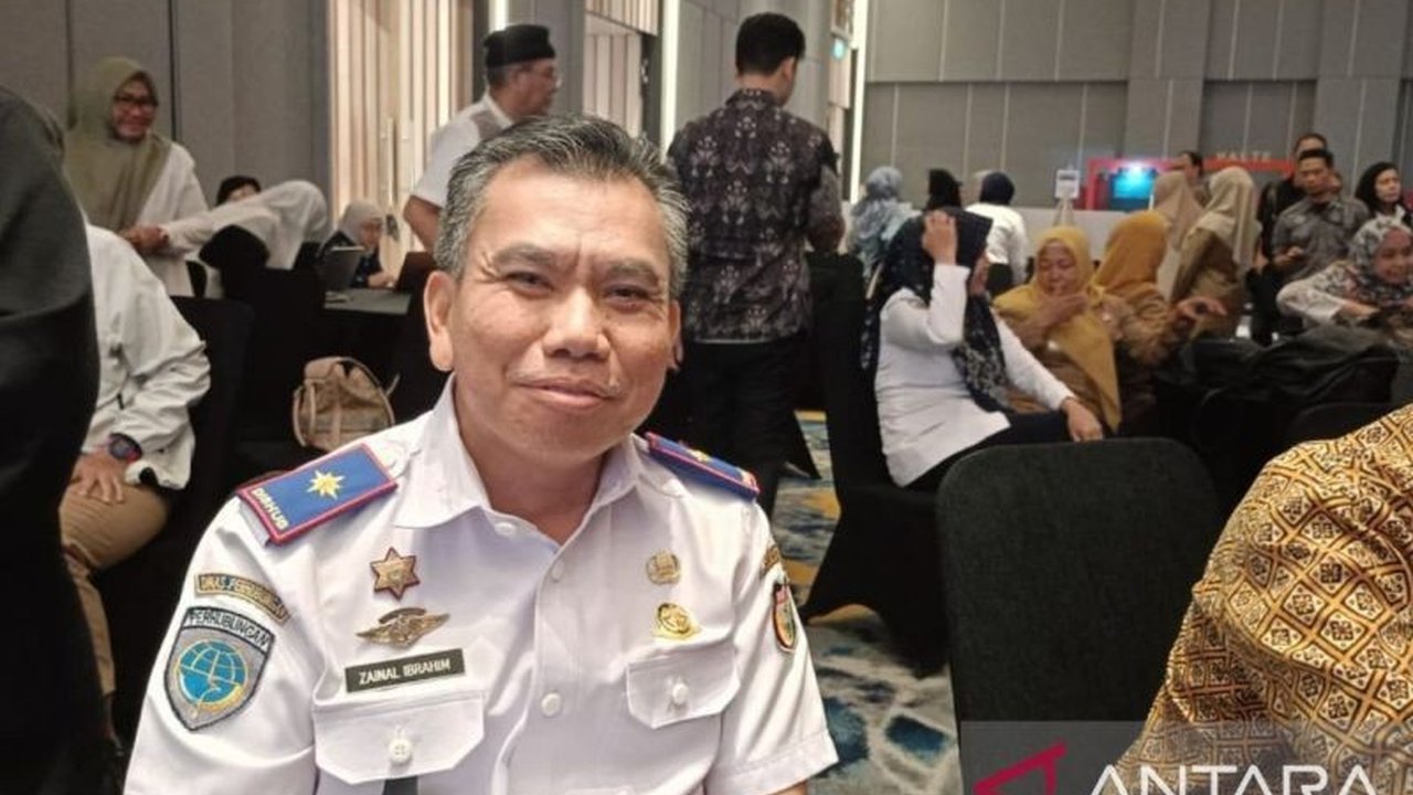 Pemkot Makassar berkolaborasi dengan berbagai pihak untuk membangun sistem transportasi publik yang inklusif dan rendah karbon, guna mewujudkan Kota Makassar yang ramah lingkungan.