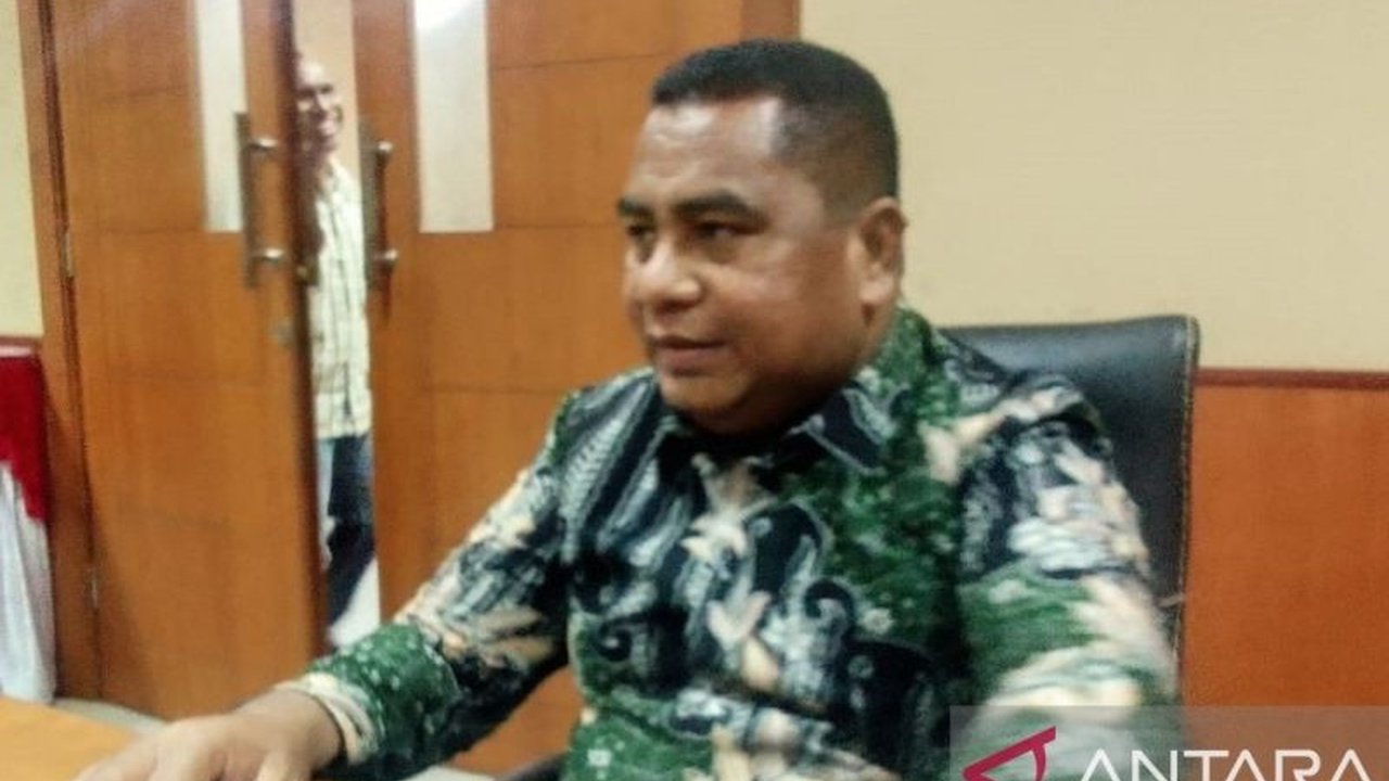 DPRD Maluku mendesak pemerintah meninjau kembali rencana pengangkatan CPNS dan PPPK tahap 1 2024 pada awal Maret 2026, karena berdampak besar pada pencari kerja dan stabilitas politik.