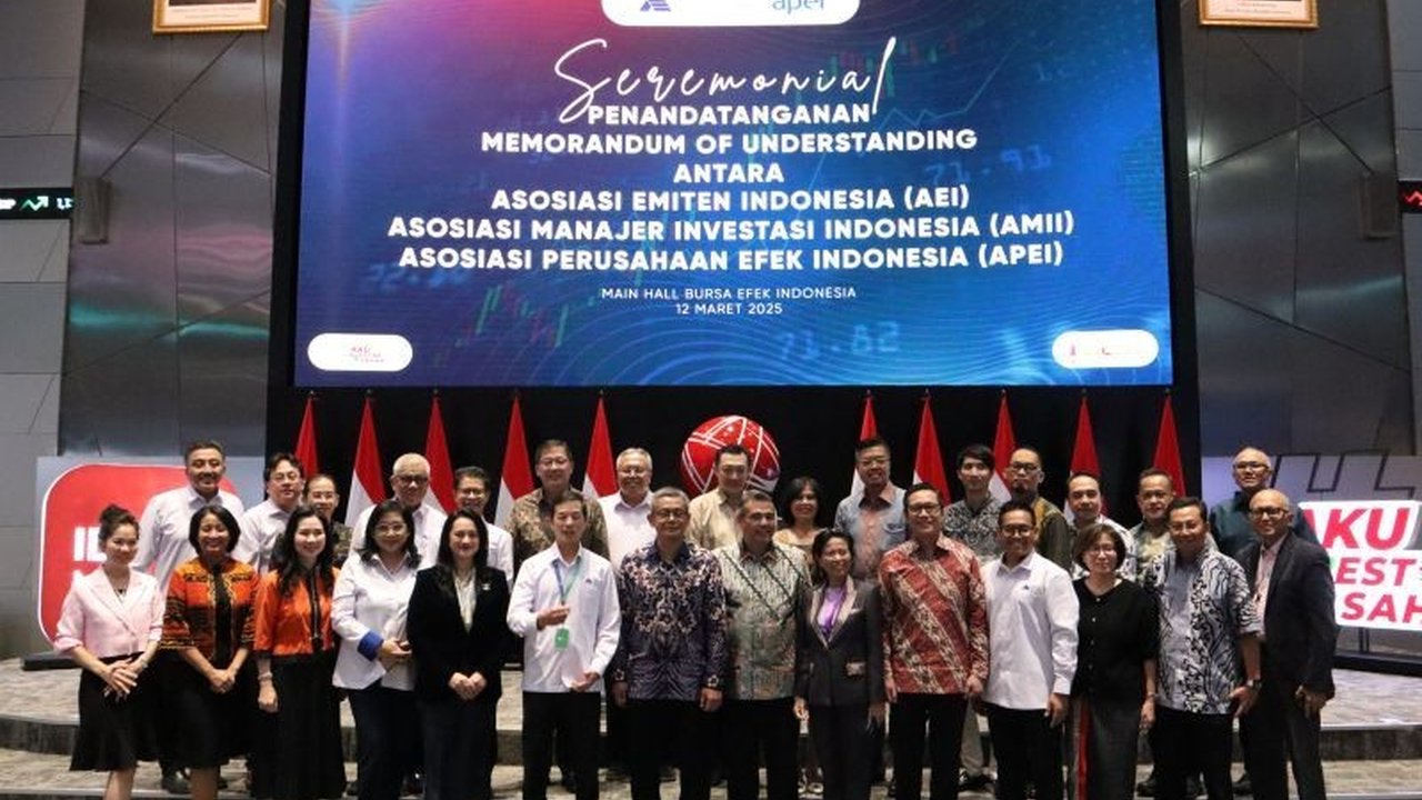 Tiga asosiasi kunci pasar modal Indonesia, APEI, AMII, dan AEI, sepakat memperkuat ekosistem pasar modal Tanah Air melalui nota kesepahaman yang baru ditandatangani.