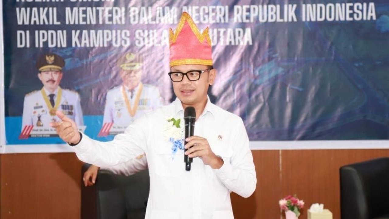 Wamendagri Bima Arya dalam kuliah umum di IPDN Sulut menekankan pentingnya integritas dan kompetensi sebagai pilar utama kepemimpinan yang diibaratkan sebagai konduktor orkestra.