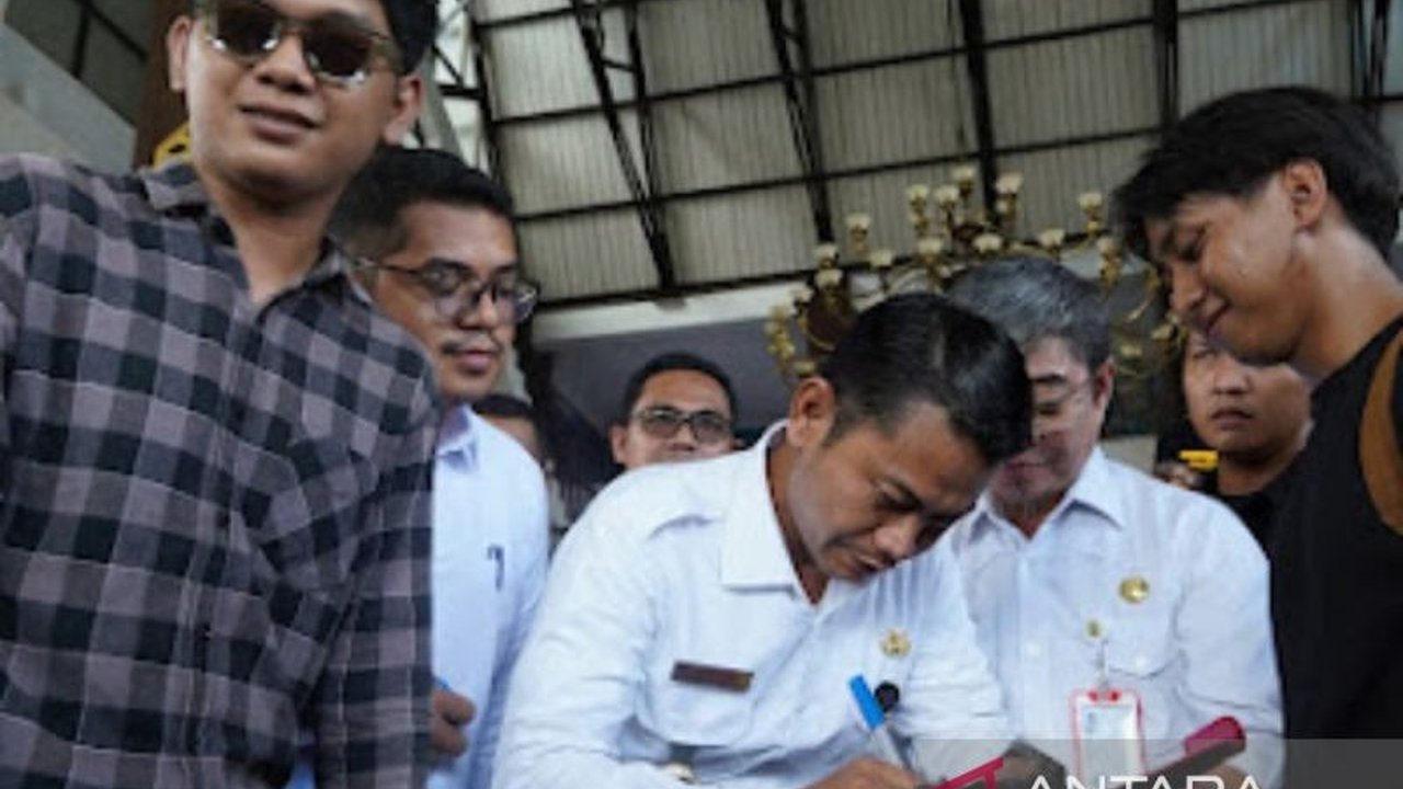 Pemerintah Kota Banjarmasin berkomitmen menangani darurat sampah dengan membangun TPS3R di tiap kelurahan dan mengajak warga aktif memilah sampah.