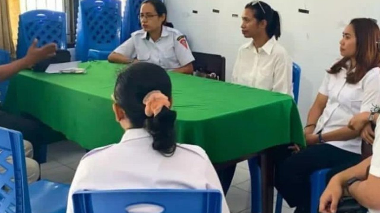 Dinas Pariwisata dan Kebudayaan Kota Ambon memberikan pendampingan intensif kepada Negeri Nusaniwe dan Negeri Amahusu untuk pengembangan potensi wisata dan ekonomi kreatif,  dengan target mengikuti ajang Anugerah Desa Wisata Indonesia (ADWI) 2025.