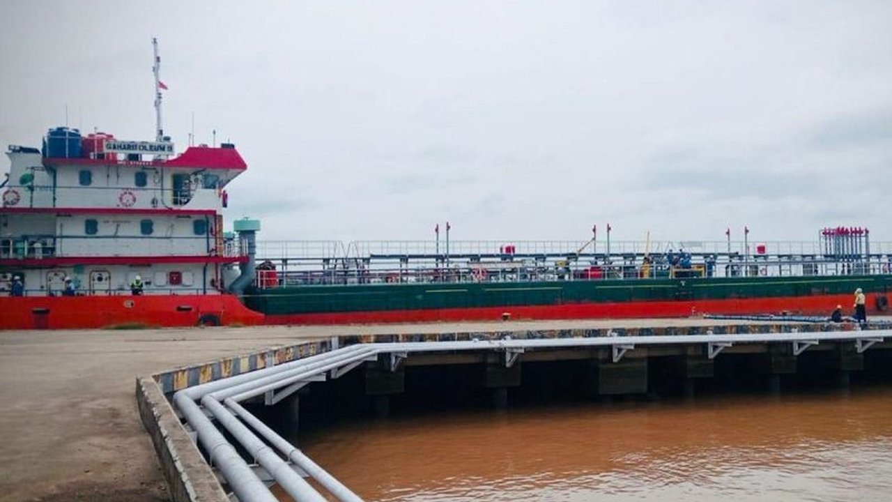 PT Pelabuhan Tanjung Priok Nonpetikemas Cabang Jambi meningkatkan layanan distribusi gas LPG melalui pipanisasi di Pelabuhan Muara Sabak, bermitra dengan PT Kimia Yasa, demi efisiensi dan peningkatan throughput.