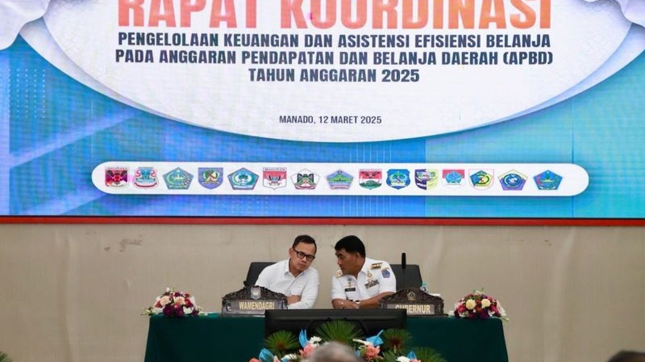 Wamendagri Bima Arya tekankan pentingnya sinkronisasi program kerja pusat dan daerah untuk efisiensi APBD 2025 serta selaraskan kinerja pemda dengan visi Presiden.