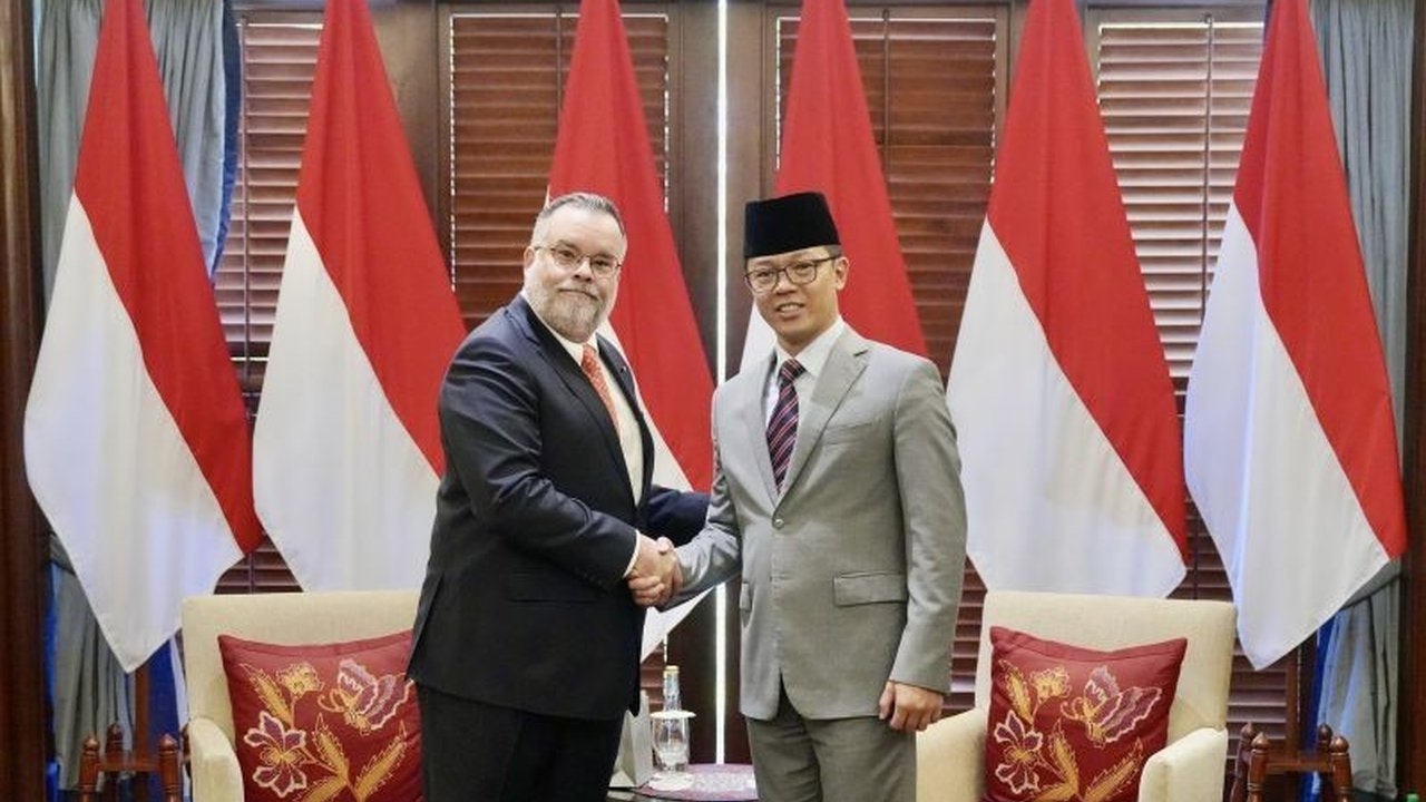 Menteri Luar Negeri RI, Retno Marsudi, menekankan pentingnya penyelesaian negosiasi Perjanjian Kemitraan Ekonomi Komprehensif Indonesia-Chili (IC-CEPA) untuk meningkatkan kerja sama ekonomi bilateral.