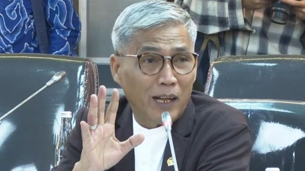 Anggota Komisi XIII DPR meminta evaluasi menyeluruh terhadap kondisi lapas di Indonesia setelah puluhan narapidana kabur dari Lapas Kutacane, Aceh,  menyingkap masalah kelebihan kapasitas dan fasilitas yang tidak memadai.