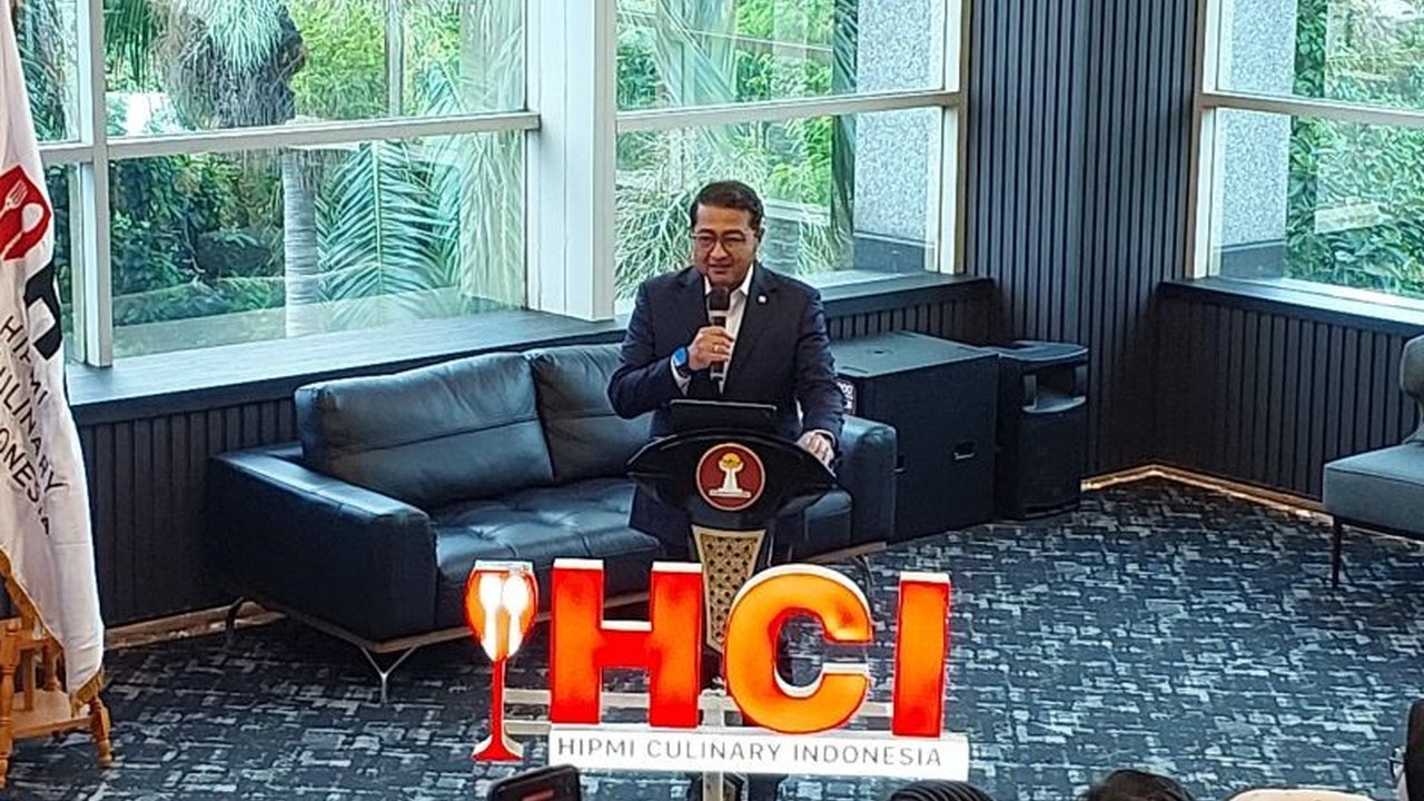 Menteri Ekonomi Kreatif RI menekankan sertifikasi halal sebagai kunci utama produk Indonesia menembus pasar global, terutama negara-negara mayoritas Muslim, dengan potensi pasar mencapai US$3 triliun.