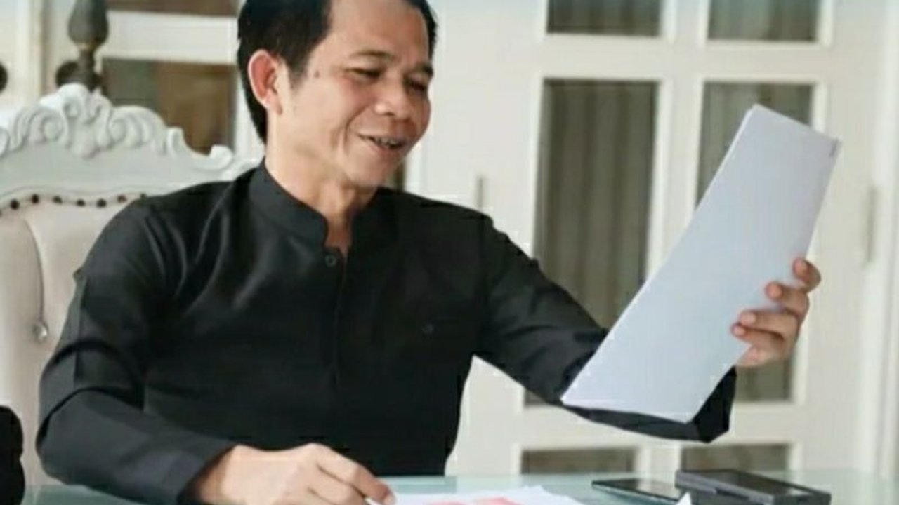 Bupati Purwakarta, Saepul Bahri Binzein, menginstruksikan penggunaan produk UMKM lokal dalam seluruh acara kedinasan untuk mendorong pertumbuhan ekonomi dan pemberdayaan masyarakat.