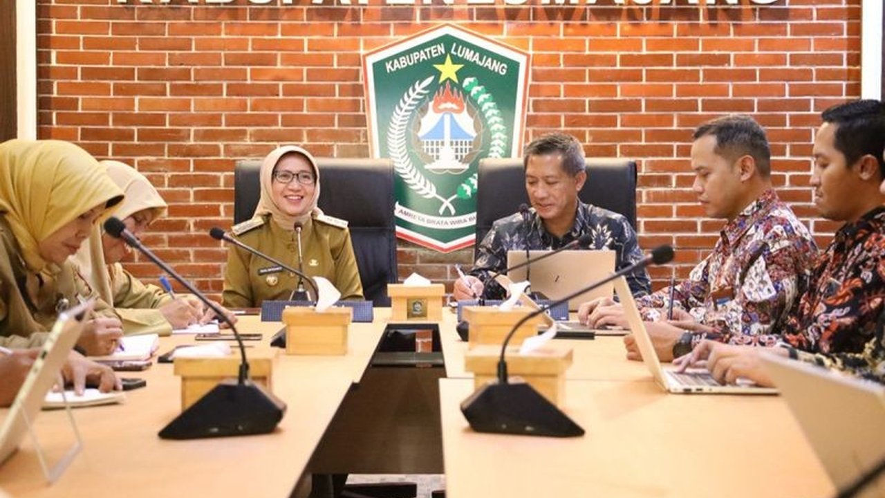 Bupati Lumajang, Indah Amperawati, optimis Lumajang dapat menjadi lumbung pangan nasional berkat potensi produksi padi yang besar dan sinergi dengan Bank Indonesia.