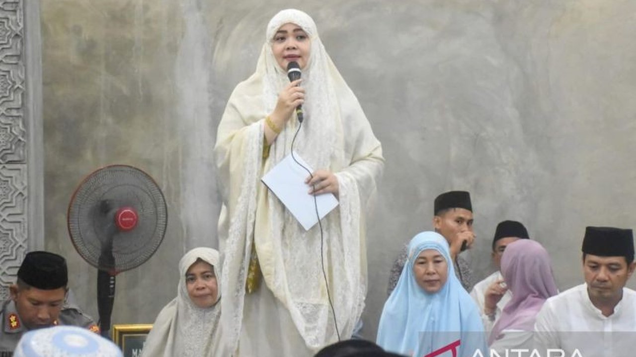 Pemprov NTB Fokus Kembangkan Pantai Lakey, Surga Selancar di Dompu