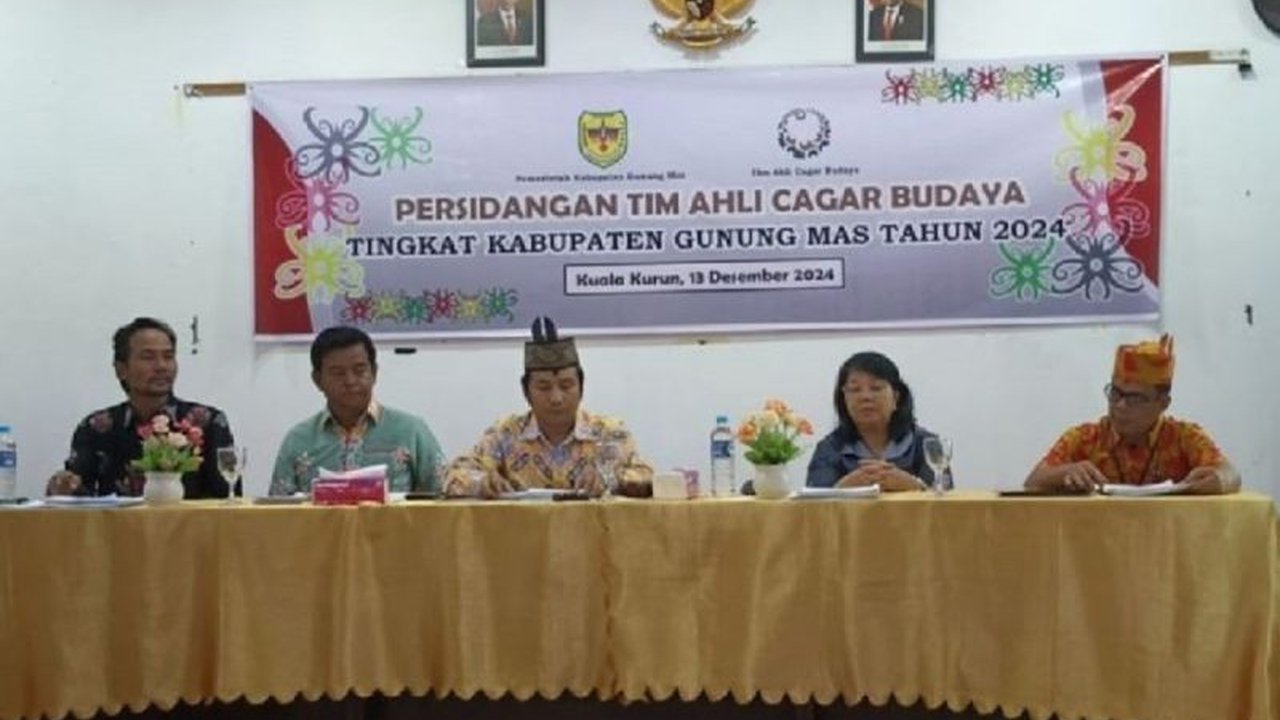 Dinas Kebudayaan dan Pariwisata Gunung Mas, Kalimantan Tengah, telah membentuk Tim Ahli Cagar Budaya (TACB) yang tersertifikasi untuk melindungi warisan budaya daerah, seperti Betang Tumbang Anoi dan Betang Toyoi.