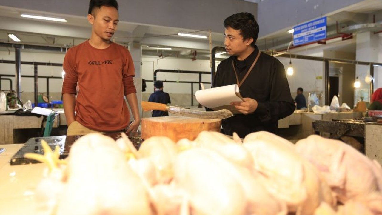 Ombudsman Gorontalo pantau harga bahan pokok jelang Ramadhan, temukan kenaikan signifikan pada cabai, bawang merah, dan bawang putih, sementara beras relatif stabil.