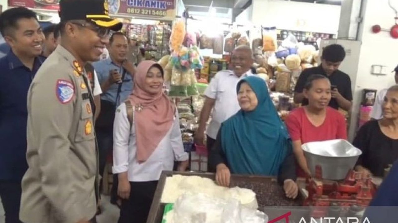 Satgas Pangan Ngawi menemukan pelanggaran peredaran MinyaKita, meliputi volume kurang, harga di atas HET, dan kualitas tak sesuai standar, diduga akibat distribusi yang kurang lancar.