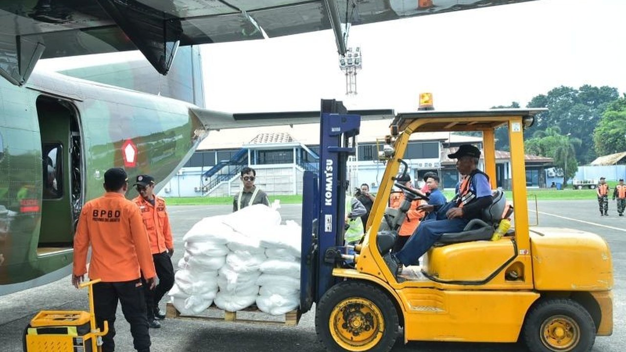 TNI AU Cegah Banjir Jakarta dengan Modifikasi Cuaca