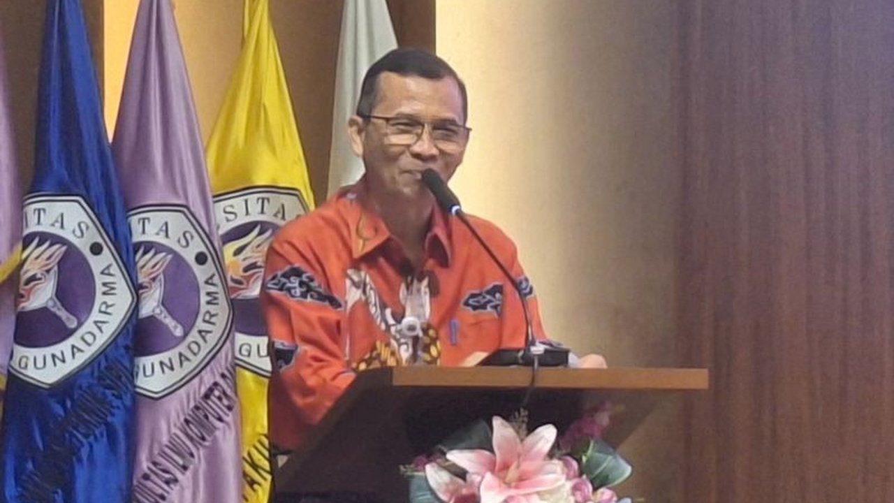 Pemerintah Kota Depok meningkatkan kualitas produksi industri kecil dan menengah (IKM) agar lebih kompetitif dan mendorong pertumbuhan ekonomi daerah.