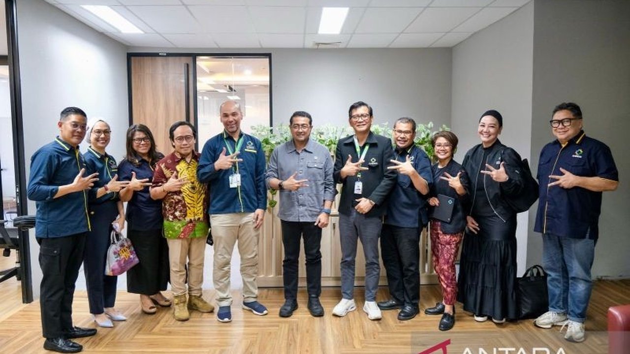 Menekraf dan Ivendo berkolaborasi untuk meningkatkan potensi penyerapan tenaga kerja di industri event, termasuk revisi regulasi dan dukungan pemerintah.