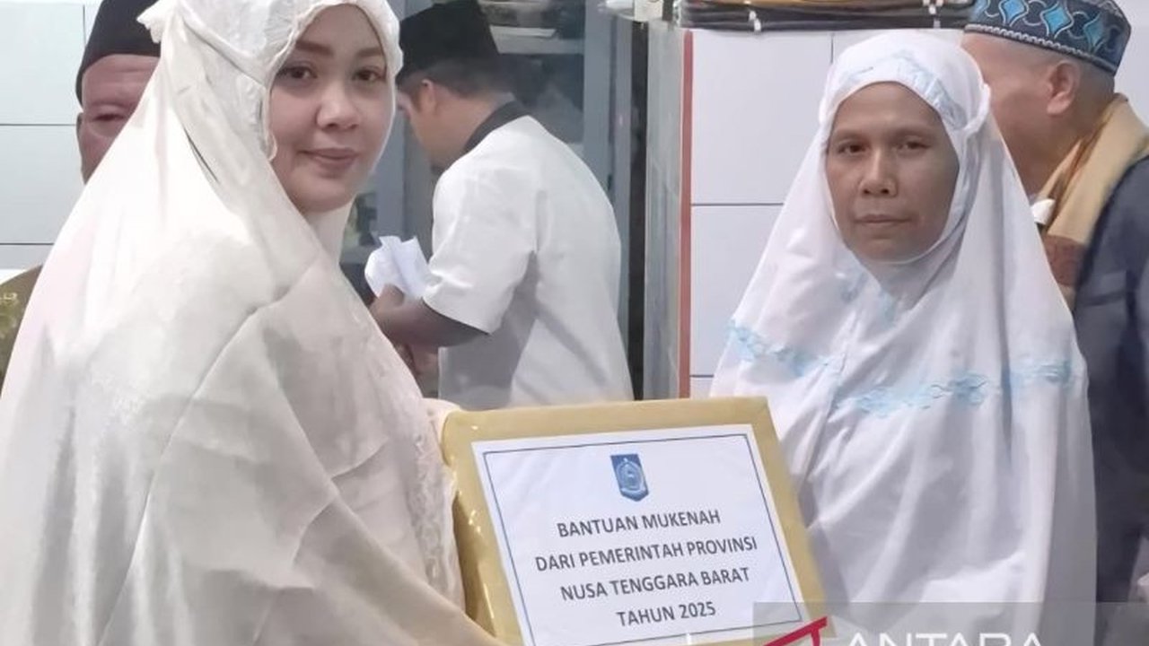 Wakil Gubernur NTB, Indah Dhamayanti Putri, melaksanakan safari Ramadhan di Desa Ekowisata Batu Dulang, Sumbawa, mengunjungi warga dan menekankan pentingnya pelestarian hutan.