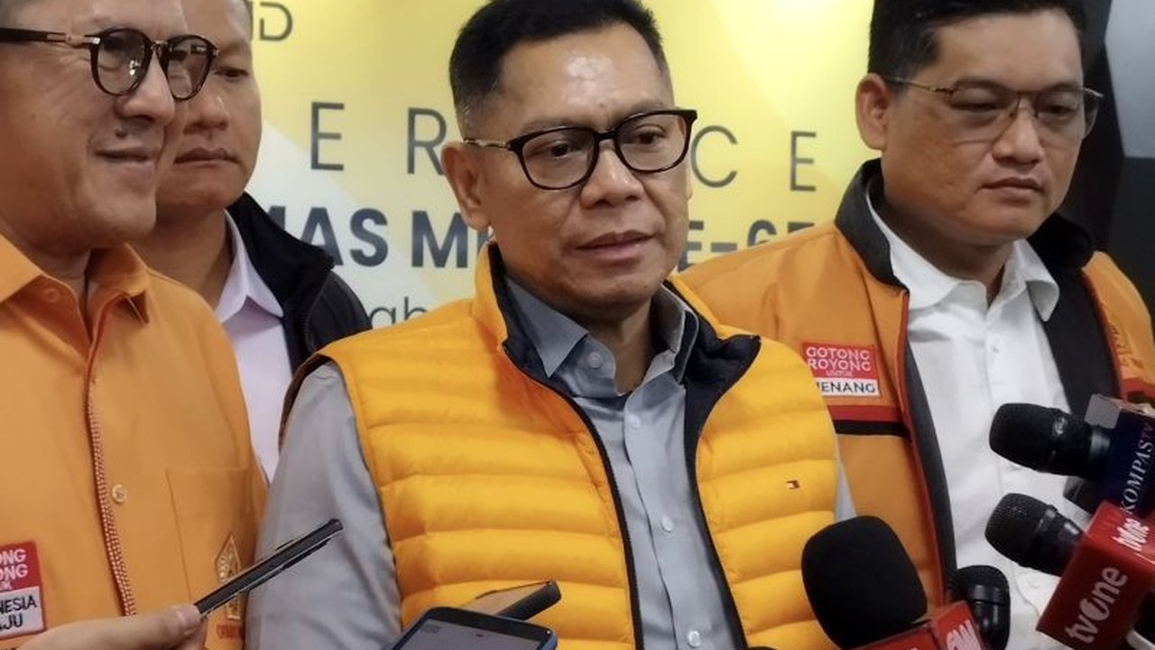 Wakil Ketua Umum Partai Golkar, Adies Kadir, menyatakan Golkar tidak terlibat dalam kasus dugaan korupsi di Bank BJB yang menyebabkan penggeledahan rumah Ridwan Kamil oleh KPK.