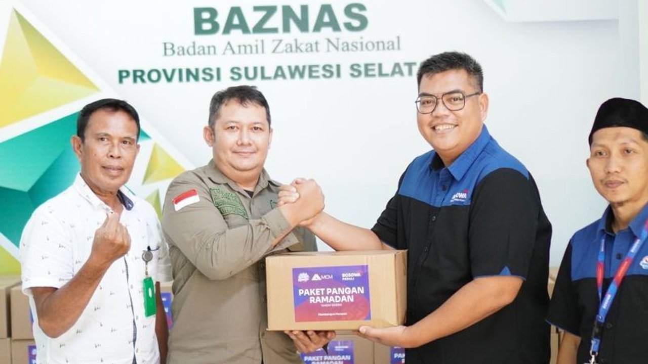Bosowa Peduli dan PT MCM menyerahkan 200 paket pangan kepada Baznas Sulsel untuk disalurkan kepada mustahik selama Ramadhan, sebagai bagian dari komitmen 10.000 paket pangan.