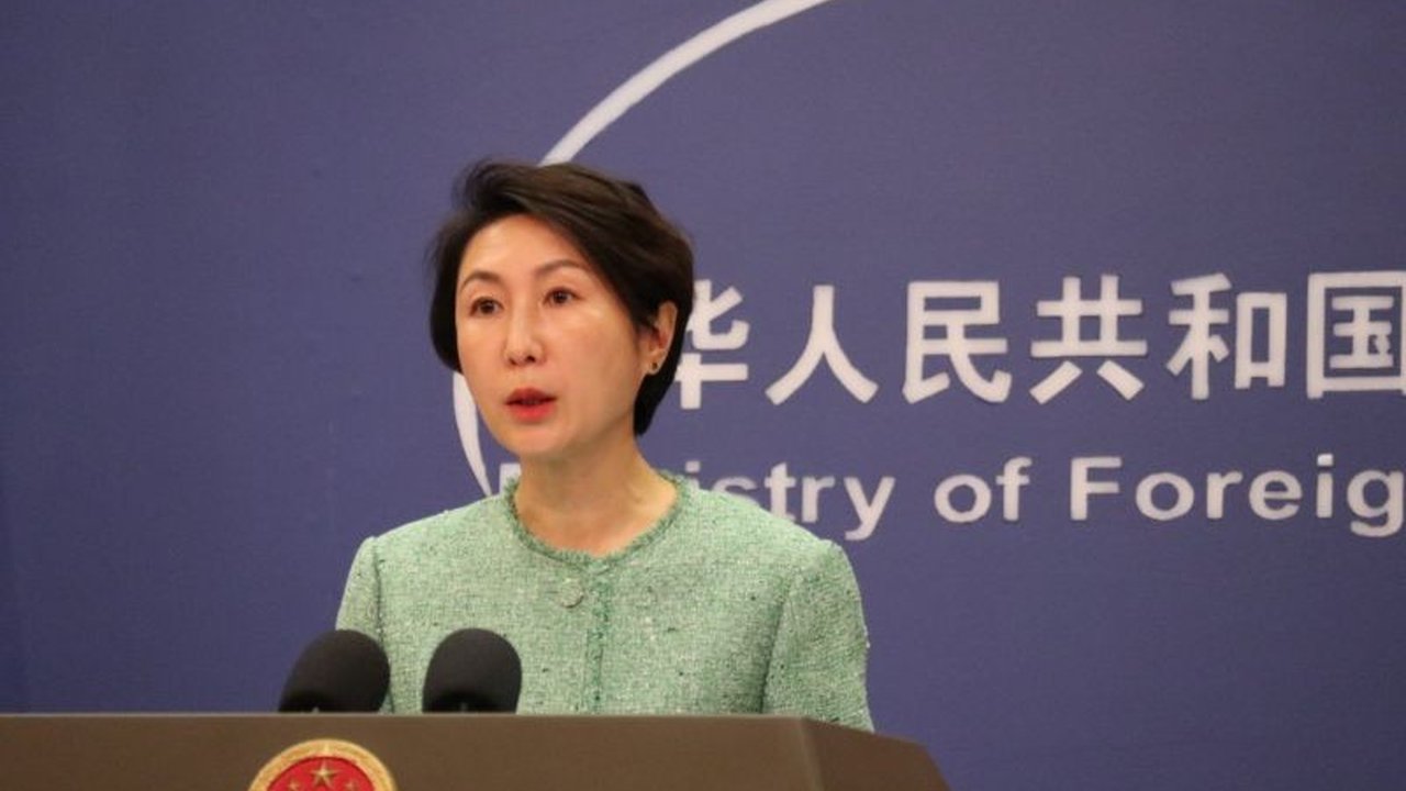 China menyambut positif kesediaan Ukraina untuk gencatan senjata 30 hari dengan Rusia, mendorong penyelesaian damai konflik melalui dialog dan negosiasi.