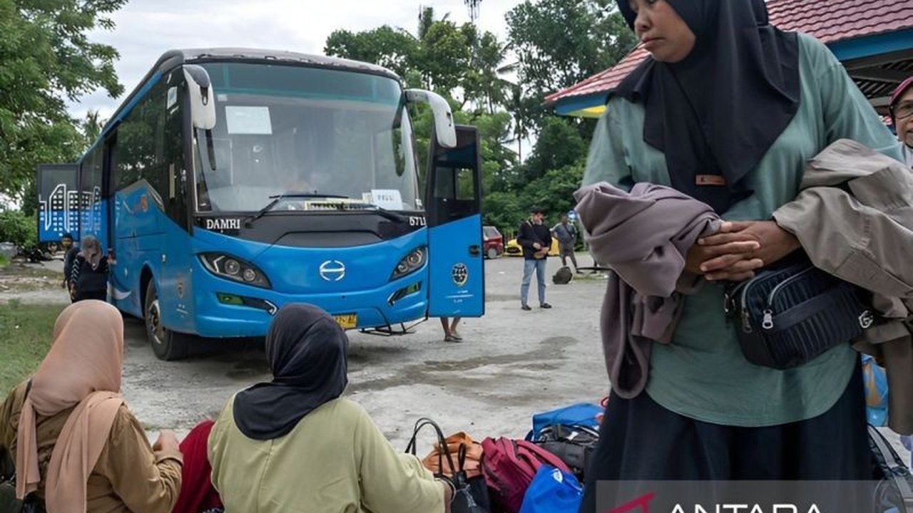 Pemerintah Kota Palu menyediakan program mudik gratis Lebaran 2025 dari Makassar, Balikpapan, dan Surabaya dengan kuota terbatas 1000 orang melalui jalur darat dan laut, pendaftaran via aplikasi SanguPalu.