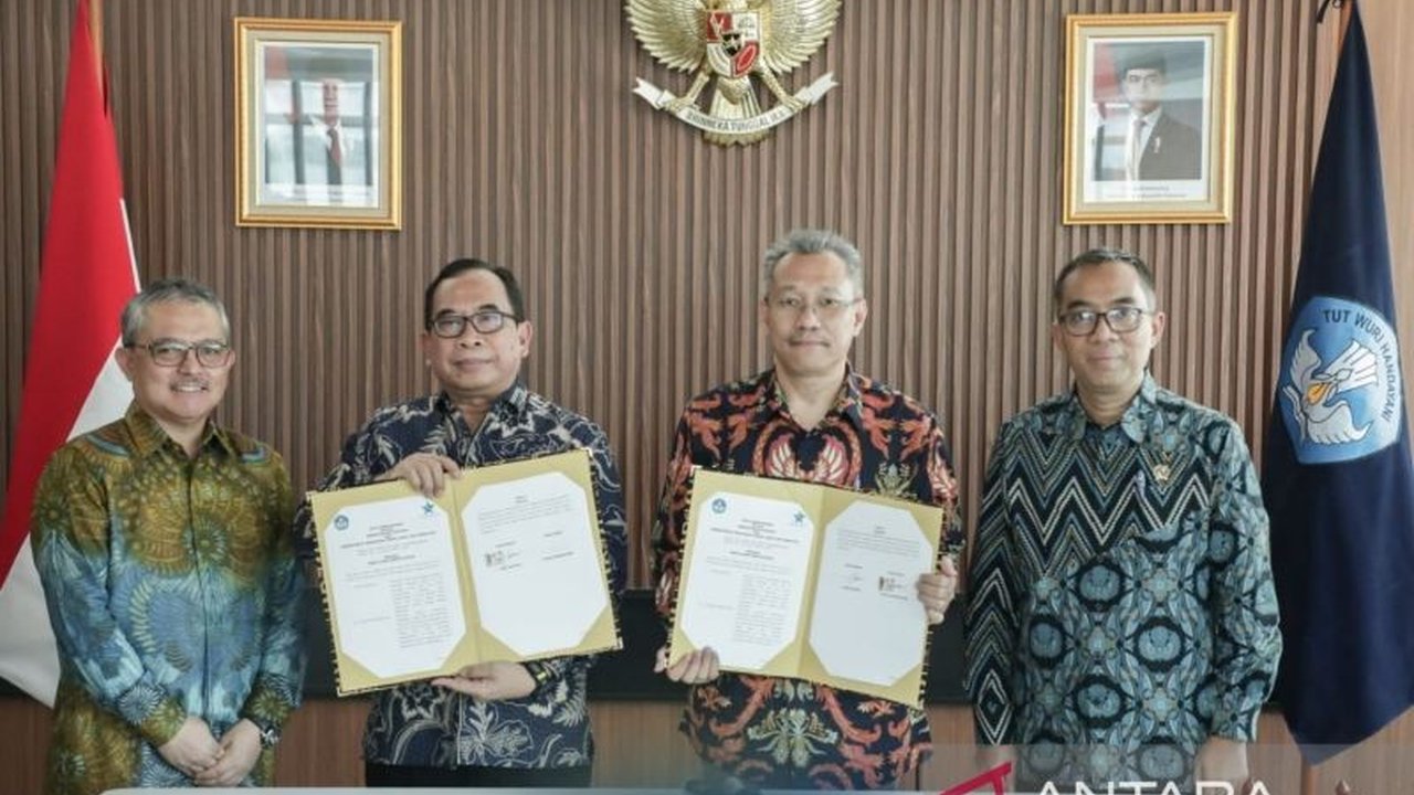 Kementerian Pendidikan, Kebudayaan, Riset, dan Teknologi (Kemdikbudristek) bersama Perpustakaan Nasional (Perpusnas) RI berkolaborasi untuk memudahkan akses mahasiswa terhadap jurnal ilmiah, guna mendukung penguatan bidang STEM di Indonesia.