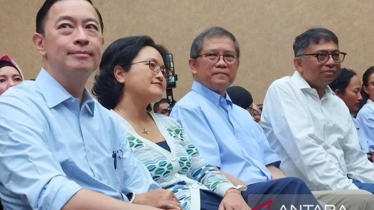 Mantan Menteri Perdagangan, Tom Lembong, siap membantah dakwaan korupsi impor gula di persidangan dan menilai dakwaan tersebut tidak akurat.