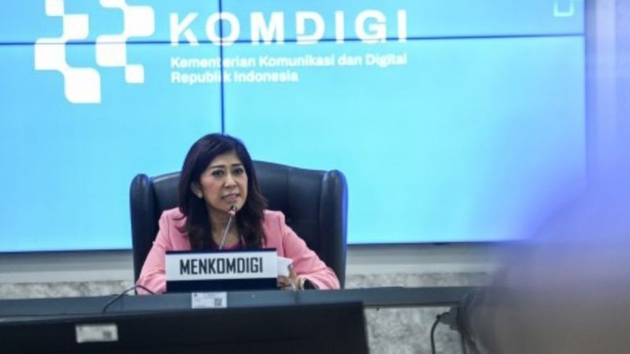Kementerian Komunikasi dan Informatika (Kemkominfo) dan Industry Task Force (ITF) berkolaborasi untuk memperkuat ekosistem digital Indonesia, fokus pada konektivitas, tata kelola, dan pusat data nasional.