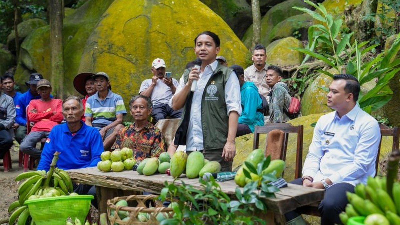 Kementerian Kehutanan menyegel 29 bangunan ilegal di hulu Daerah Aliran Sungai (DAS) Bekasi, Jawa Barat, yang diduga melanggar hukum dan akan dikenakan sanksi tegas.