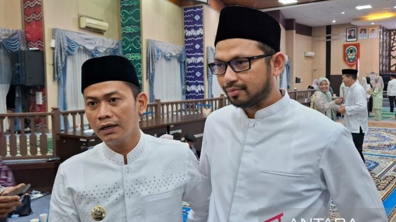 Pemerintah Kota Banjarmasin berencana memangkas 30 persen anggaran di tahun 2025 dengan mengurangi program yang kurang penting, demi meningkatkan kesejahteraan masyarakat.