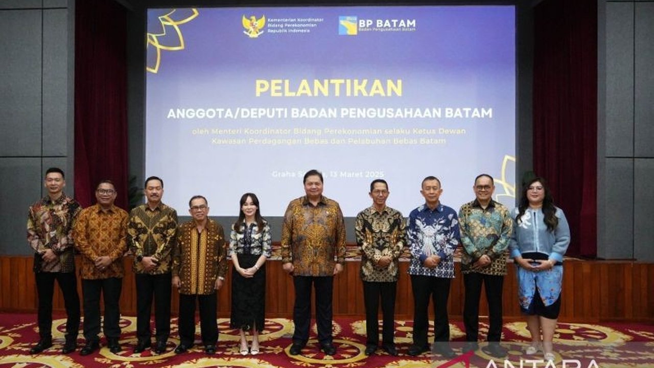 Menteri Koordinator Bidang Perekonomian Airlangga Hartarto melantik pejabat baru BP Batam dengan struktur organisasi yang diperbarui untuk meningkatkan efektivitas dan daya saing Batam di kancah internasional.