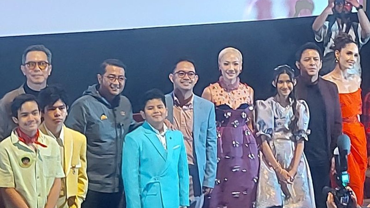 Menteri Ekonomi Kreatif Teuku Riefky Harsya memberikan dukungan penuh pada film animasi Jumbo, karya anak bangsa yang diharapkan menjadi kebanggaan Indonesia di kancah internasional.