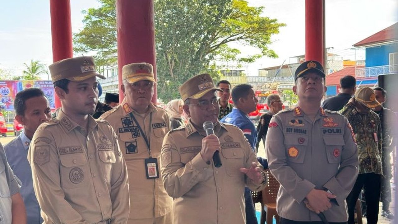 Menghadapi ancaman banjir di Kota Jambi akibat curah hujan tinggi dan meluapnya Sungai Batanghari, Pemkot Jambi memastikan kesiapan personel, logistik, dan rencana evakuasi untuk melindungi warga terdampak, khususnya kelompok rentan.