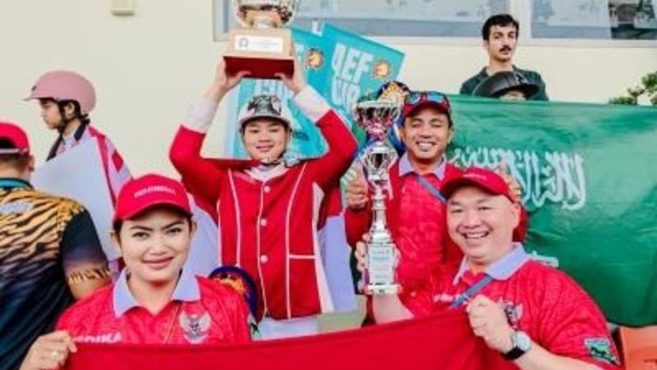 Atlet berkuda muda Indonesia, Brandon Toa, berhasil menjuarai AEF Cup CSICh-B Taichung 2025 di Taiwan, mengalahkan atlet dari 11 negara Asia lainnya.