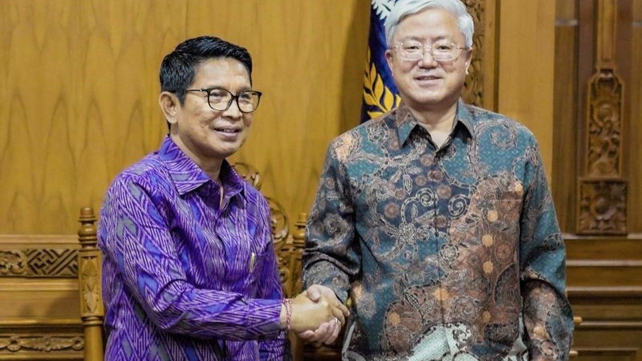 Pemkab Badung, Bali, dan Konsul Jenderal China di Denpasar membahas pengembangan kerja sama strategis di sektor investasi, perdagangan, pariwisata, teknologi, dan infrastruktur untuk meningkatkan perekonomian dan kesejahteraan masyarakat.