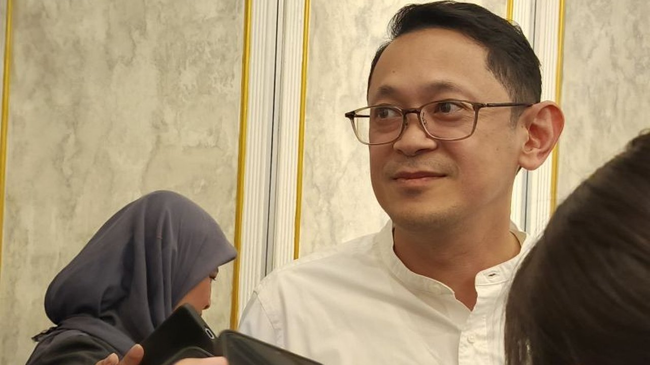 PT Blue Bird berencana menambah 1.000 unit kendaraan listrik (EV) pada 2025, dengan prioritas pada produsen mobil di Indonesia untuk mendukung transisi rendah karbon dan daya saing.