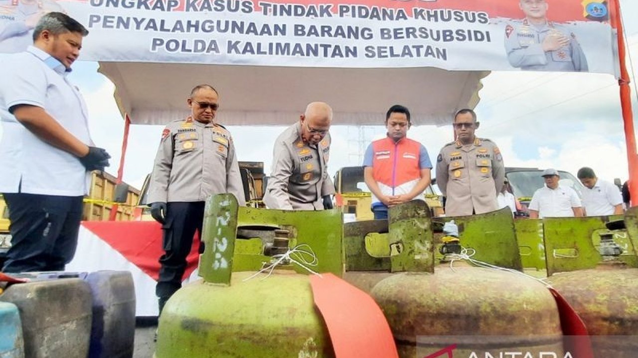 Polda Kalimantan Selatan menyita 179 tabung elpiji 3 kg bersubsidi yang dijual di atas Harga Eceran Tertinggi (HET) di Kabupaten Tanah Laut, Kalimantan Selatan; pemilik pangkalan terancam hukuman 5 tahun penjara atau denda Rp2 miliar.