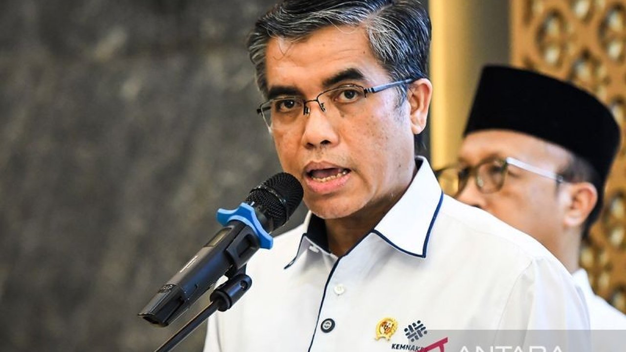 Menteri Ketenagakerjaan menerbitkan SE THR 2025,  OJK laporkan penyaluran pinjaman daring capai Rp8,45 triliun untuk sektor produktif, dan berbagai kebijakan ekonomi lainnya.