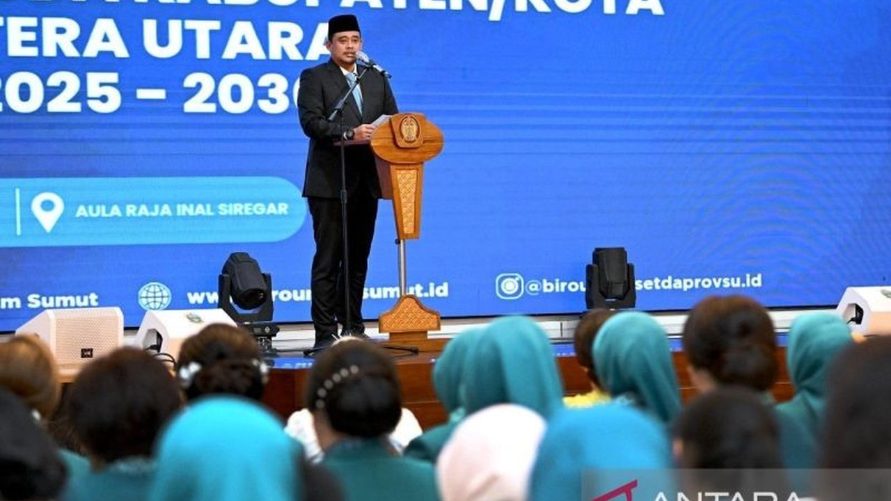 Gubernur Sumatera Utara, Bobby Nasution, meminta TP PKK kabupaten/kota se-Sumut selaraskan program kerja mereka dengan visi misi Presiden, Gubernur, Bupati, dan Walikota untuk hasil yang maksimal.