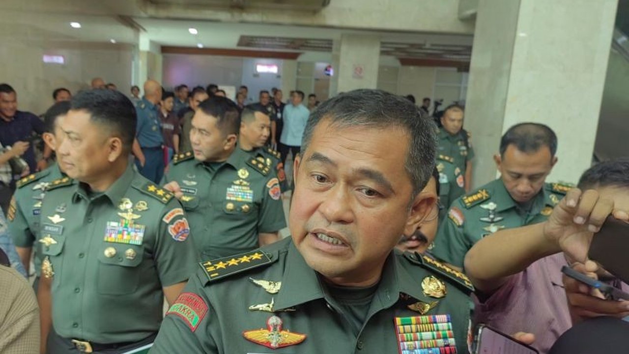 KSAD Tegaskan Seskab Letkol Teddy Tak Perlu Mundur dari TNI
